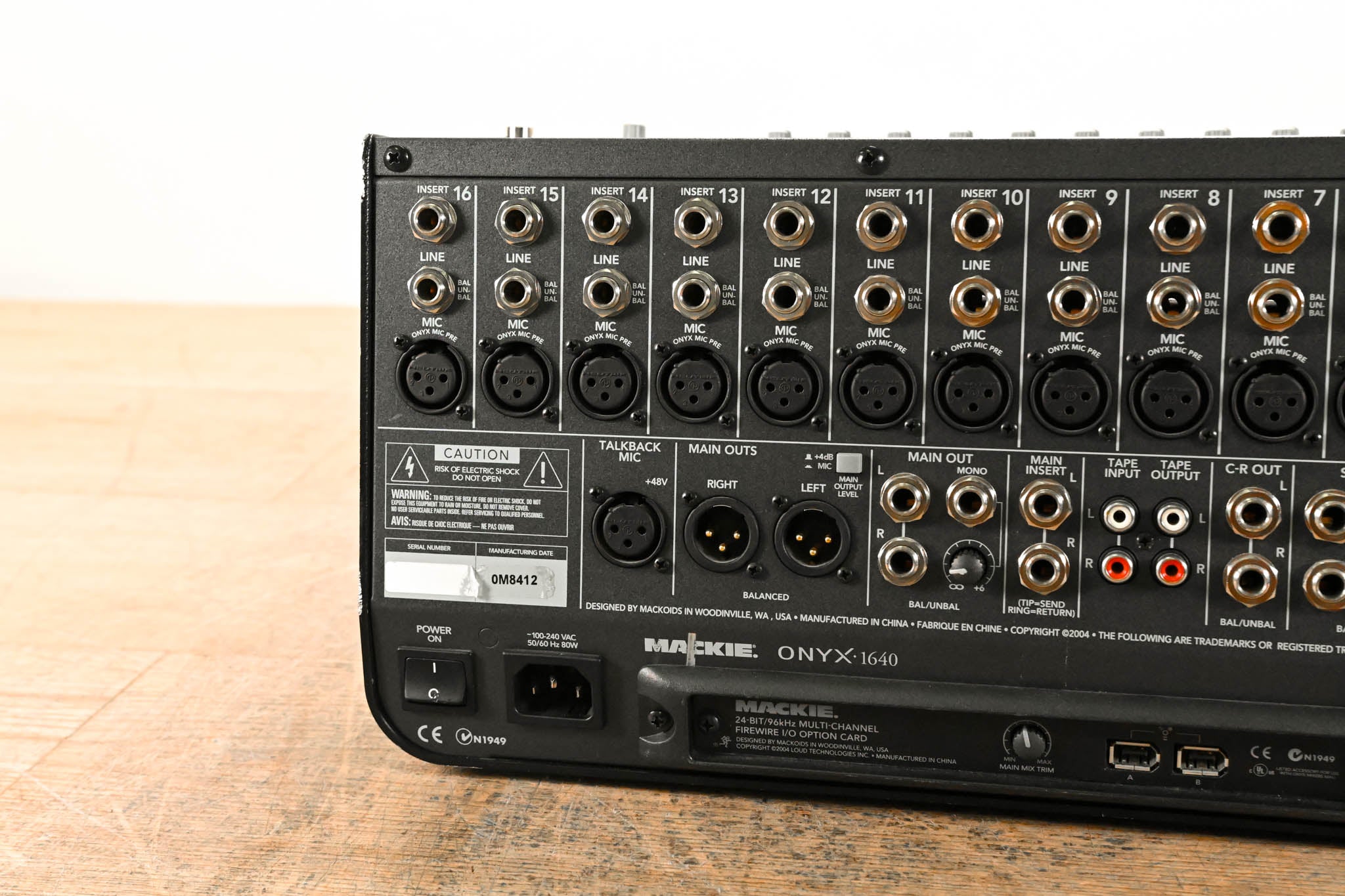 Mackie Onyx 1640 16-Channel 4-Bus Analog Mixer