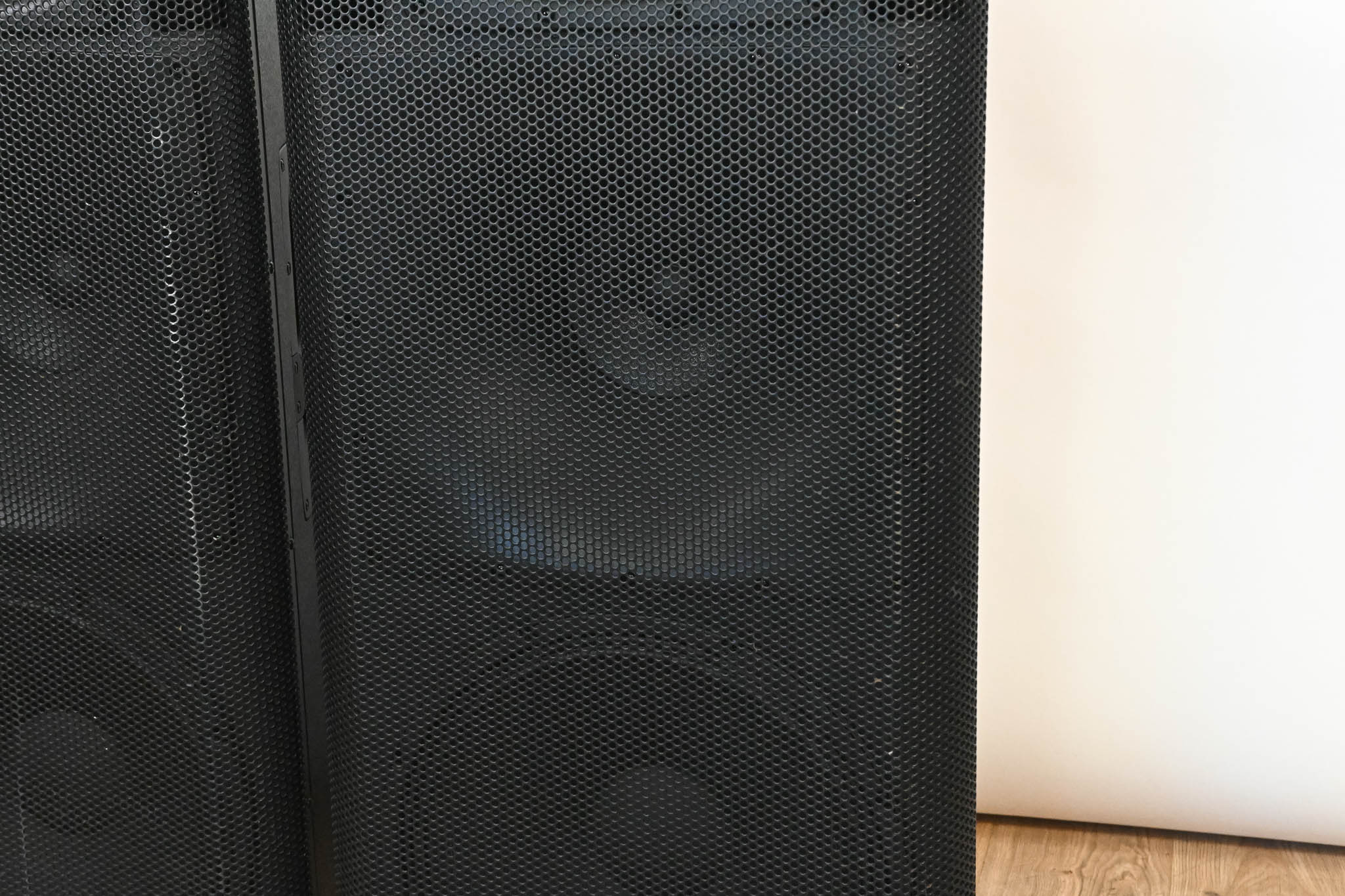 QSC KW153 1000W 15" Three-Way Active Loudspeaker (PAIR)