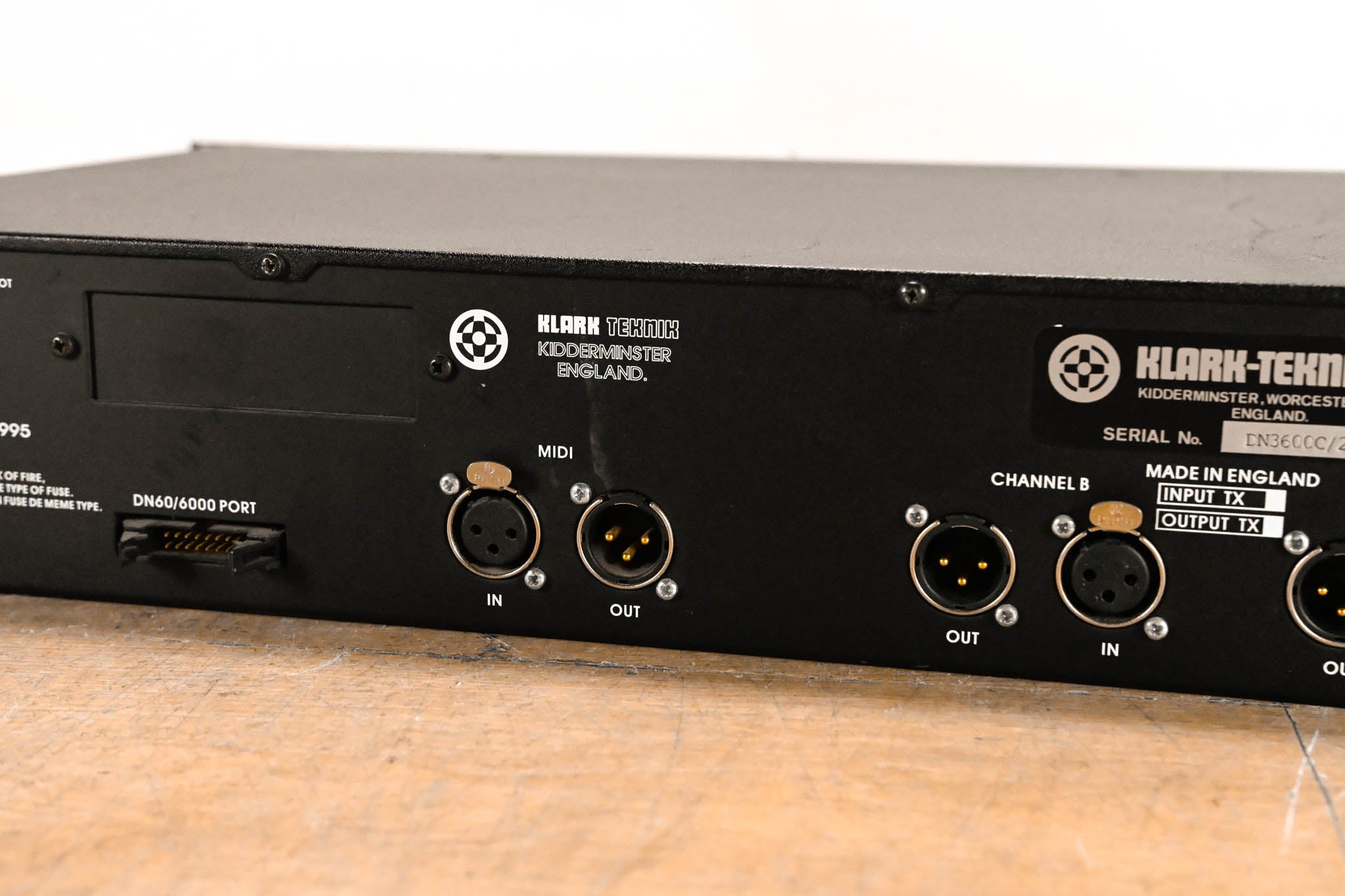 Klark Teknik DN3600 Programmable Graphic Equalizer