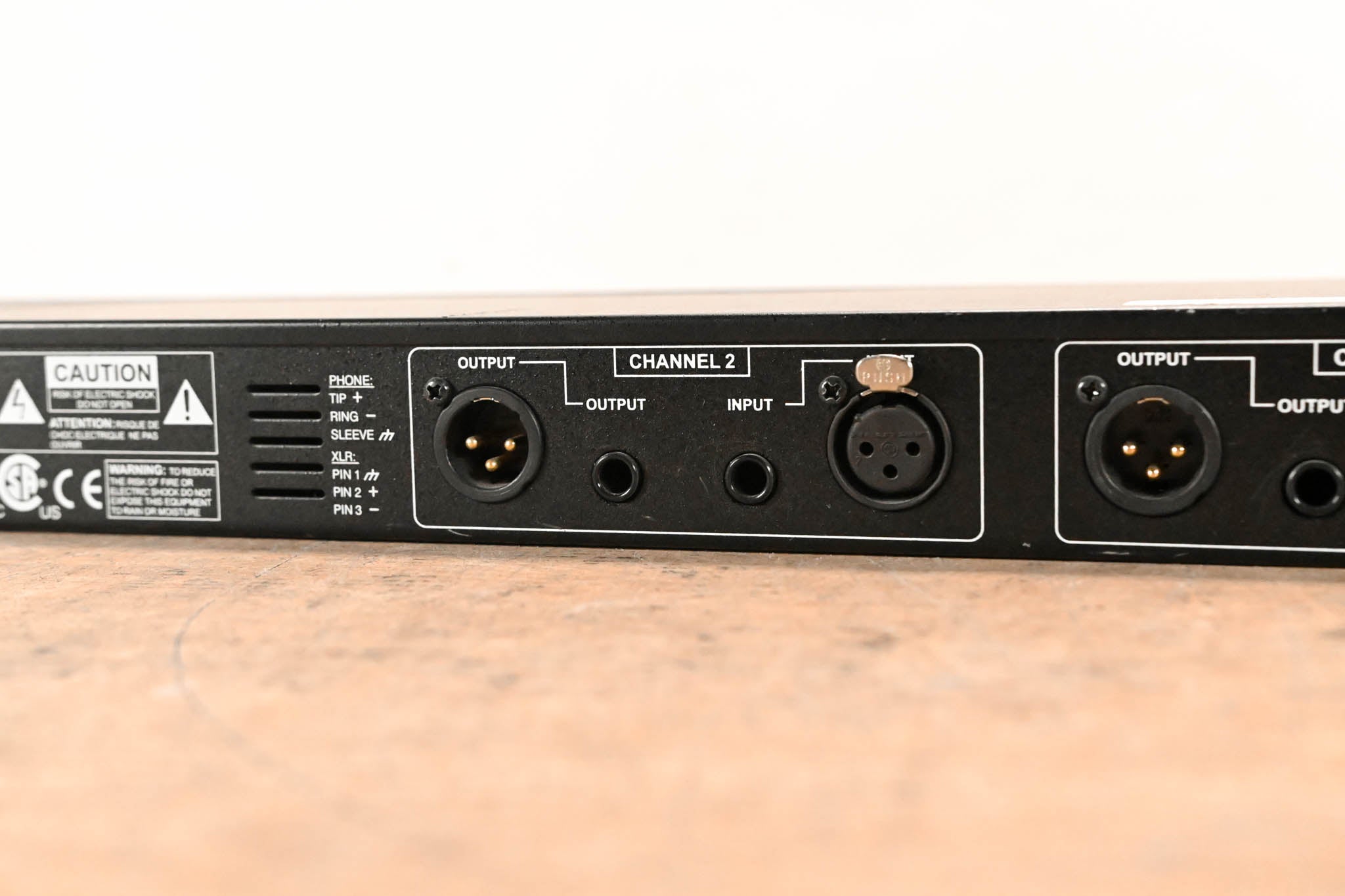 dbx 215 Dual Channel 15-Band Graphic Equalizer