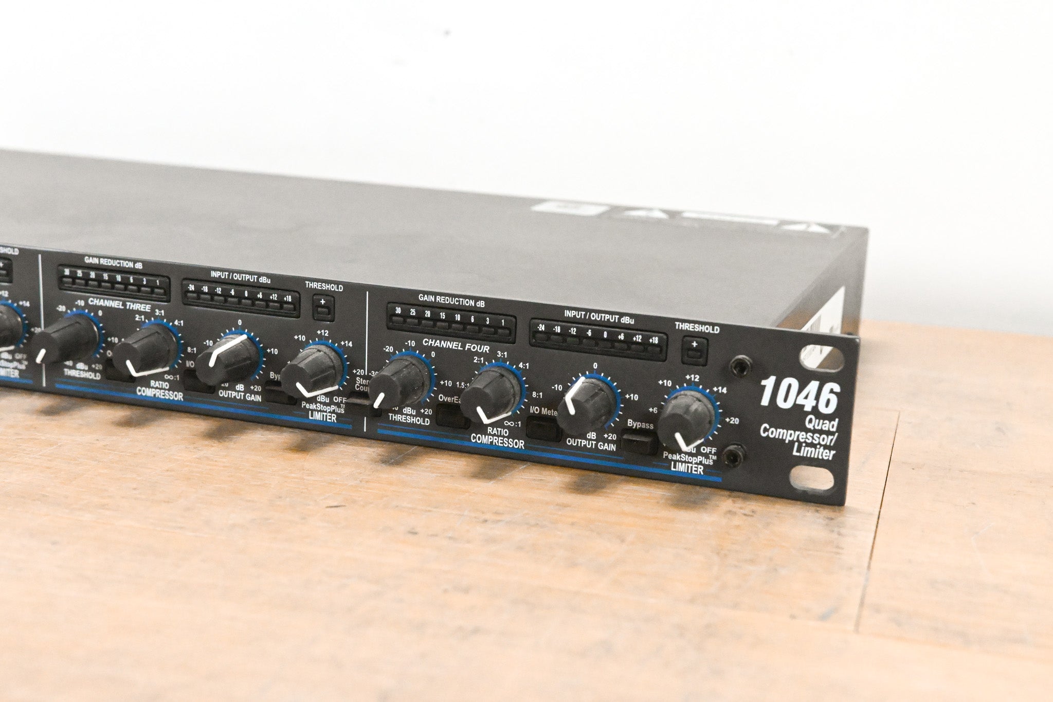 dbx 1046 Quad Compressor/Limiter