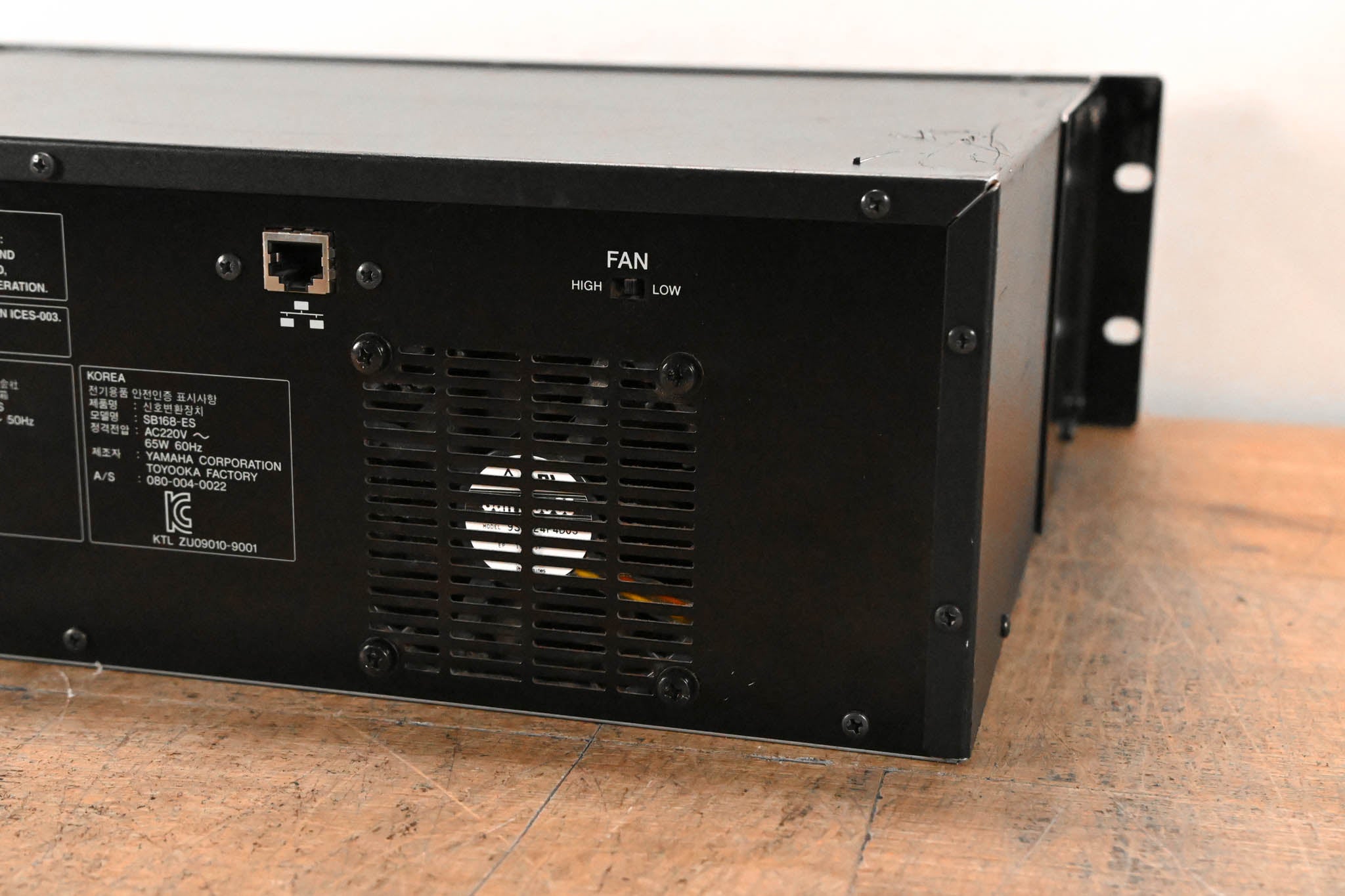 Yamaha SB168-ES 16-Channel EtherSound Stage Box
