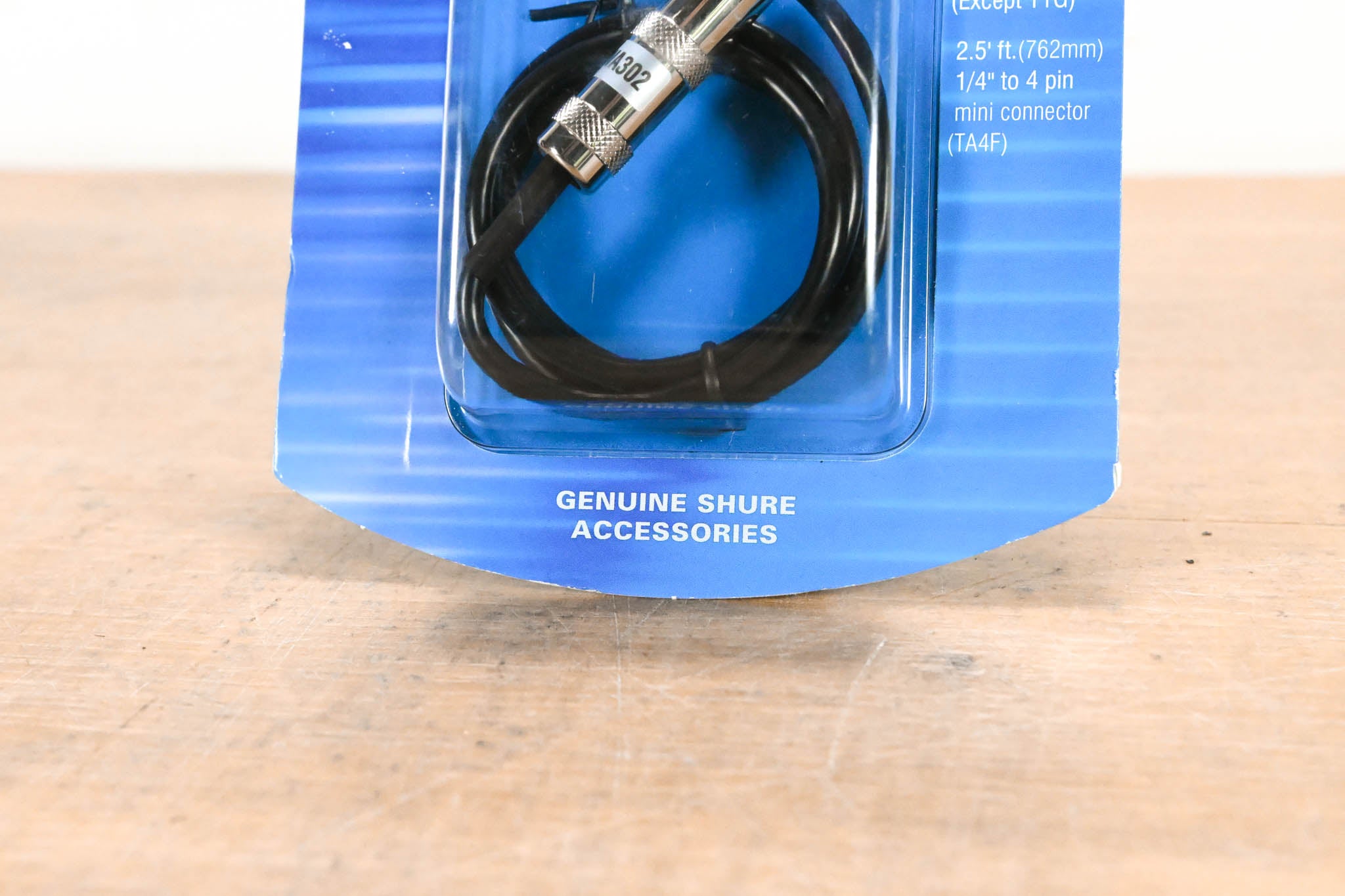 Shure WA302 TA4F to 1/4" Instrument Cable for Wireless Bodypacks - 2.5'