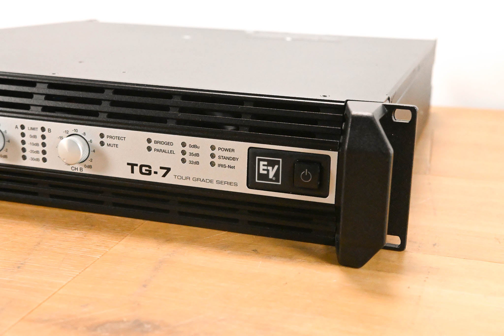 Electro-Voice (EV) TG-7 Tour-Grade Stereo Power Amplifier