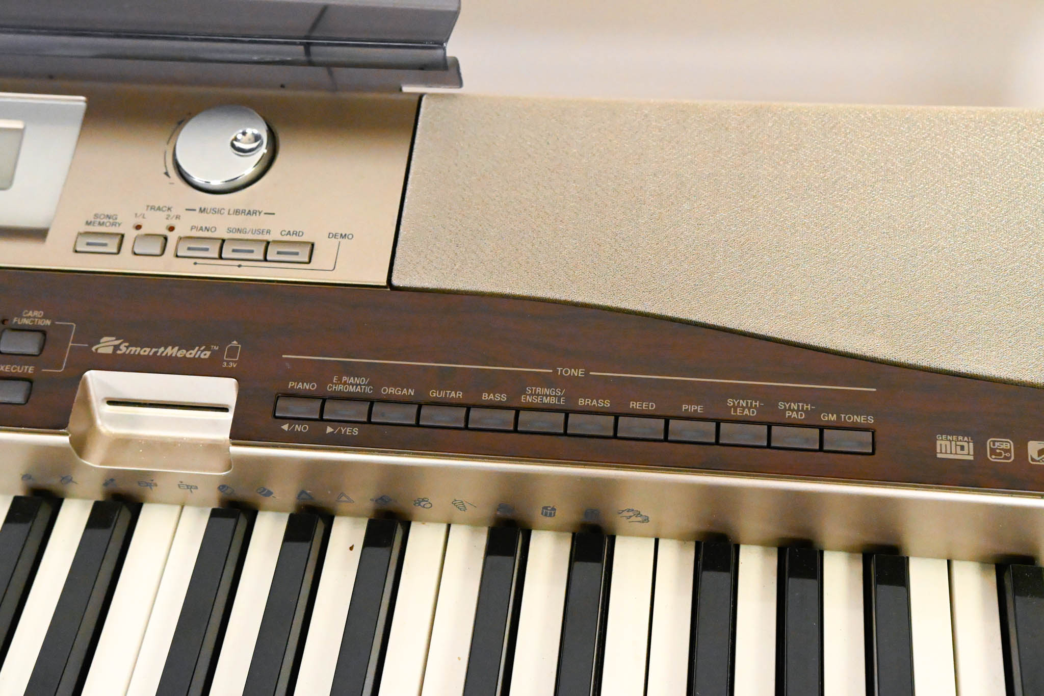 Casio PX-400R 88-Key Privia Digital Piano w/ Stand (NO POWER SUPPLY)