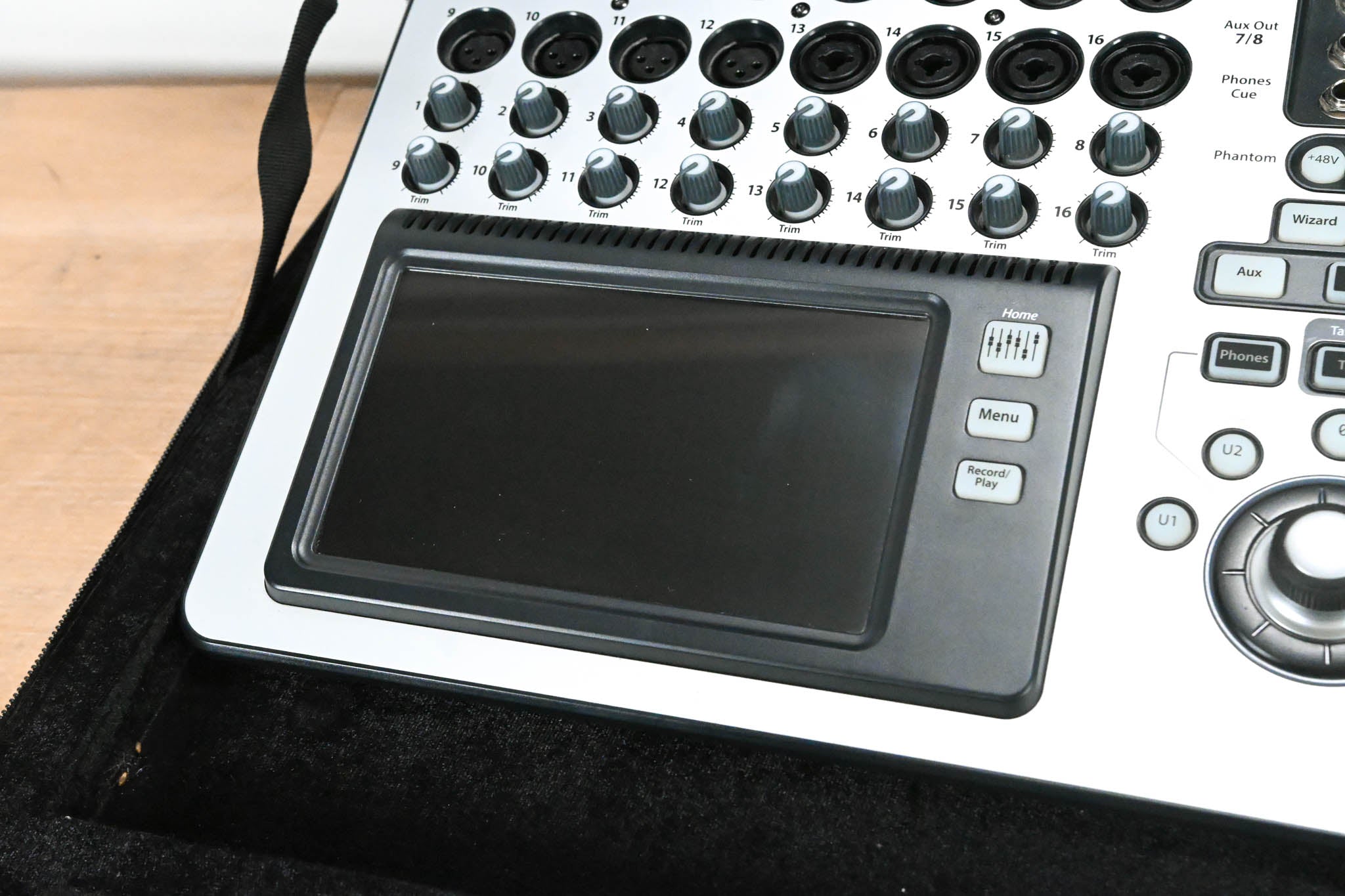 QSC Touchmix-16 Compact Digital Mixer