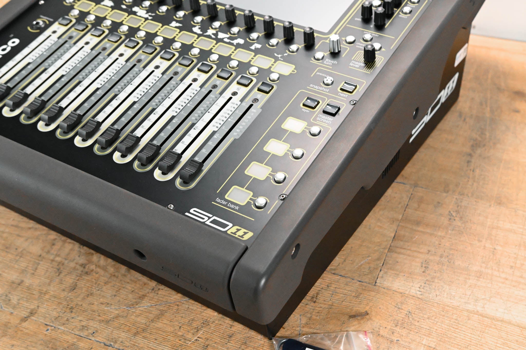 DiGiCo SD11 Digital Mixing Console w/ Waves Card + Stealth Core 2